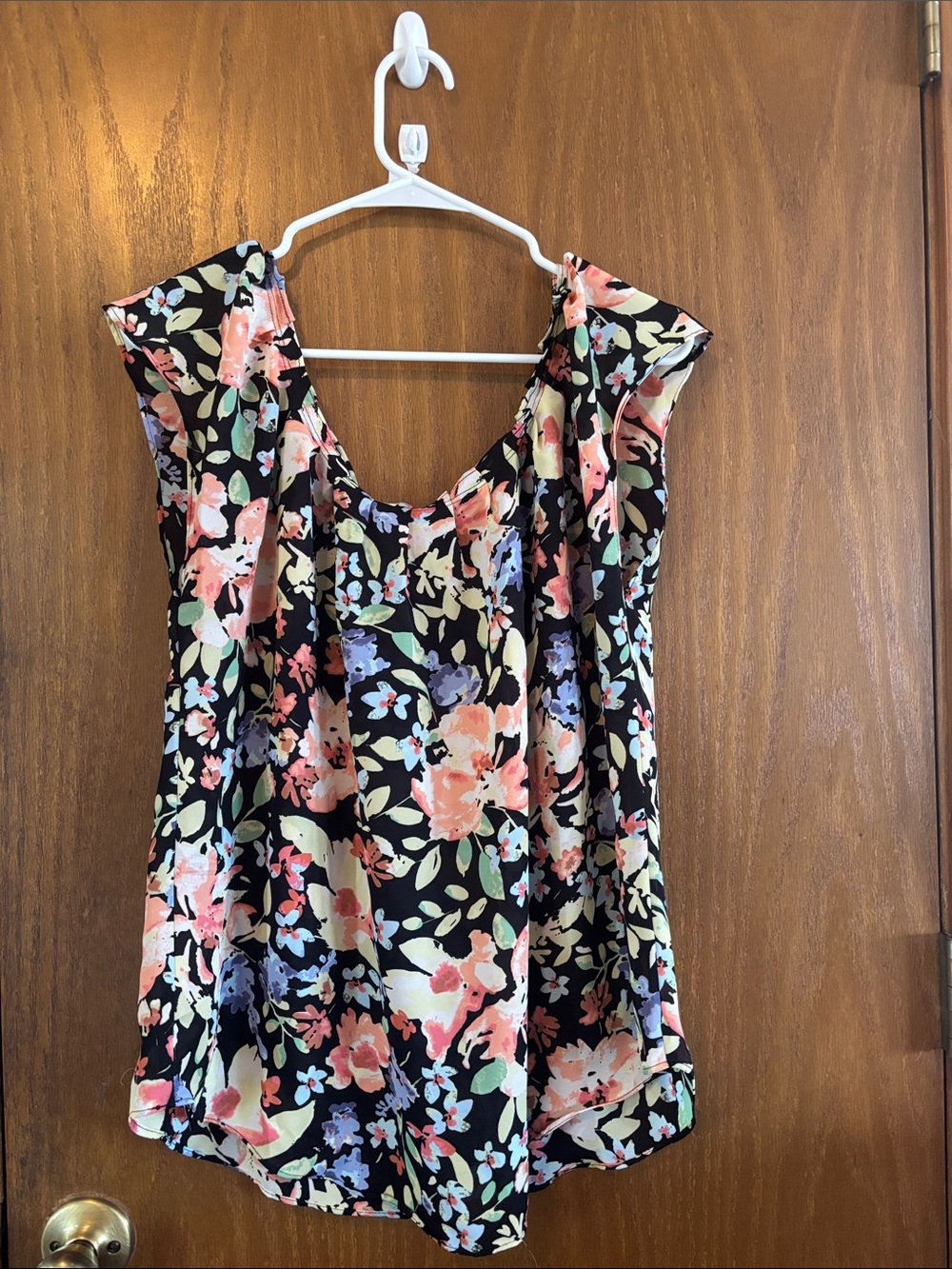 LC Lauren Conrad Black Floral Cap-Sleeve Blouse
